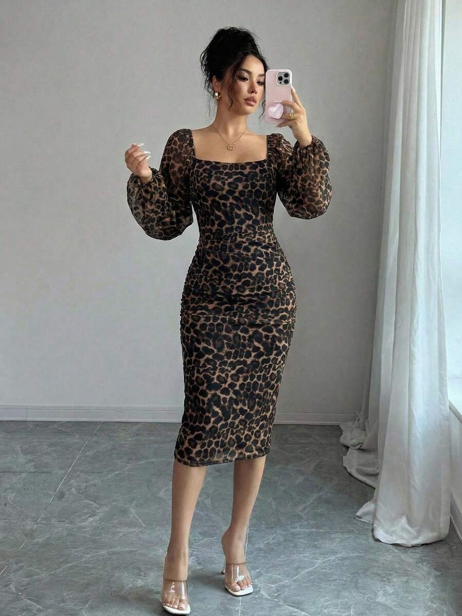 Rafferiza Gaun Kasual Bergaya Bohemian untuk Liburan dengan Detail Kerut dan Pas Badan untuk Wanita - MultiWarna - View 1