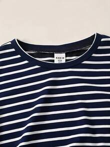 SHEIN 两件套少女圆领短袖条纹荷叶边袖T恤和条纹短裤套装 - 彩色 - 查看 6
