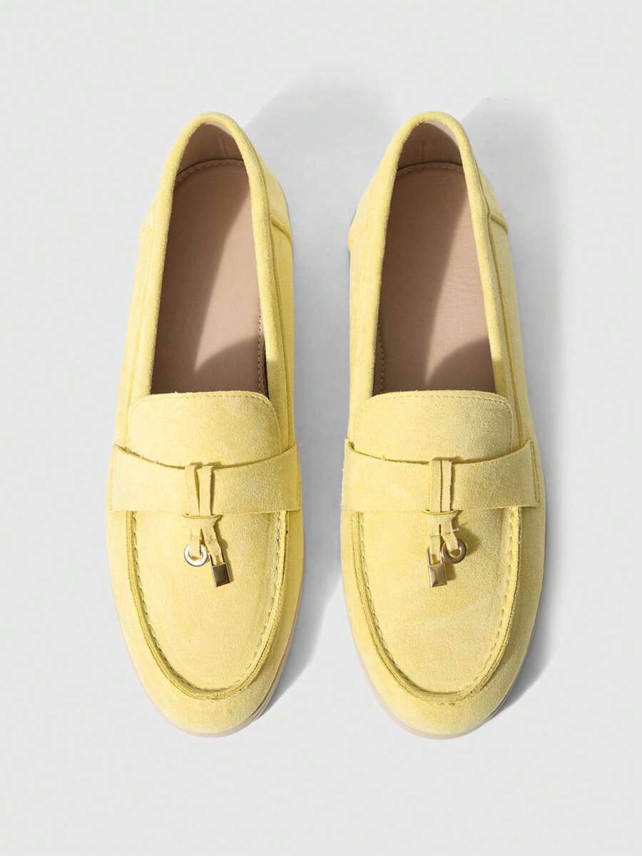 Sleekvia Zapatos planos cómodos tipo mocasín de mujer color negro para Navidad - Amarillo - Ver 1