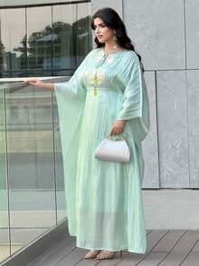Al Najma 女士花卉刺绣系领蝙蝠袖优雅阿拉伯连衣裙 - 綠色 - 查看 5