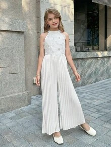 SHEIN 一件装少女优雅梭织面料连体裤，饰有奢华定制串珠3D花卉装饰，后背拉链，褶裥下摆，挂脖式，修身连体裤，适合日常、派对、休闲场合穿着。 - 白色 - 查看 6