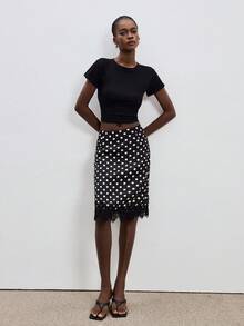 ATUI Studio 夏季高档黑色缎面蕾丝拼接高腰修身中长裙，清爽可爱，适合上班通勤、约会晚餐、休闲穿着等各种场合。 - 黑色 - 查看 3