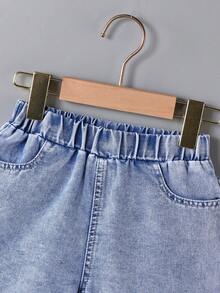 SHEIN Genkimix Kids Young Boys Denim Set Summer New Arrival Casual Style Vintage Washed Denim Summer Vacation Palm Tree Embroidery Distressed Ripped Washed Process Loose Fit Squishy Soft Fabric Daily Versatile Summer Outfits For Kids Daily Wear School Party Vacation - Light Wash - View 6