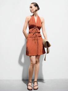 Aveloria Modichic 新款露背吊带系带无袖迷你连衣裙，休闲度假风，显身材 - 咖啡棕 - 查看 4