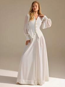 CLARA VERO 深V领纽扣前襟背心和泡泡袖衬衫套装，修身阔腿长裤，完美适合晚宴或正式场合。采用轻盈的缎面和欧根纱涤纶面料制成，具有优雅的垂坠廓形和吸睛的袖子设计。 - 白色 - 查看 7