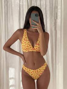 SHEIN Swim 2026新款女士性感印花沙滩比基尼泳装，适合度假的女士比基尼套装，包括花卉印花比基尼套装、Zestiva泳装、斑马纹Larsson套装、斑马纹泳衣、度假套装和女士比基尼套装。 - 彩色 - 查看 3