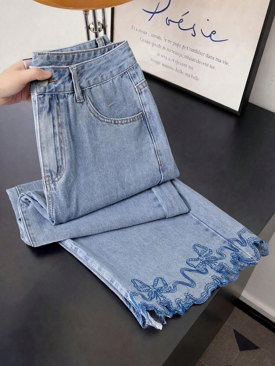 GlowEve Women's Casual Everyday Bow Embroidery Slant Pocket Jeans - Blue - View 1