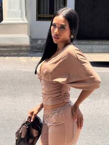 Slaydiva Bộ jumpsuit mùa hè gợi cảm cổ chữ V sâu tay cánh dơi - Màu Khaki - Xem 4