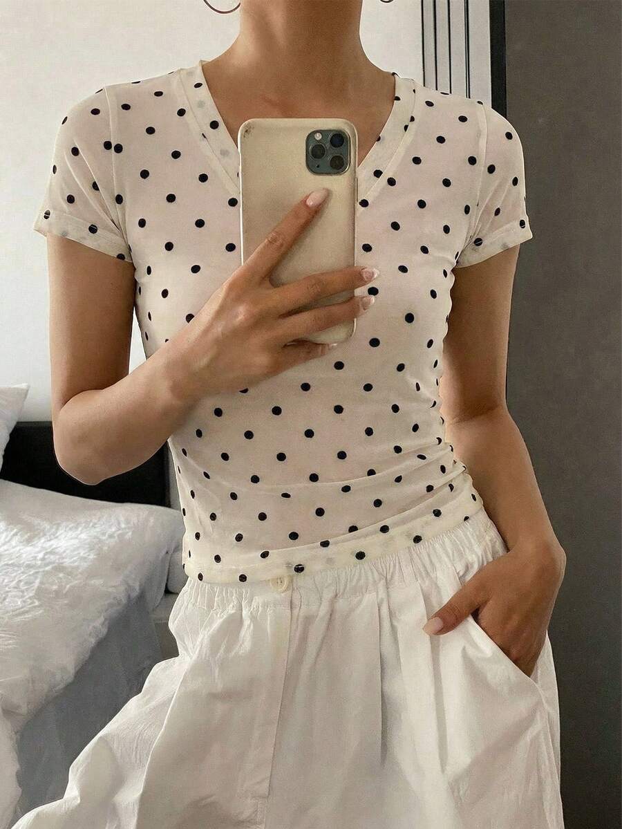 Dazy Tall 女款V領修身長袖網紗波點植絨性感休閒上衣 - 杏色 - 查看 1