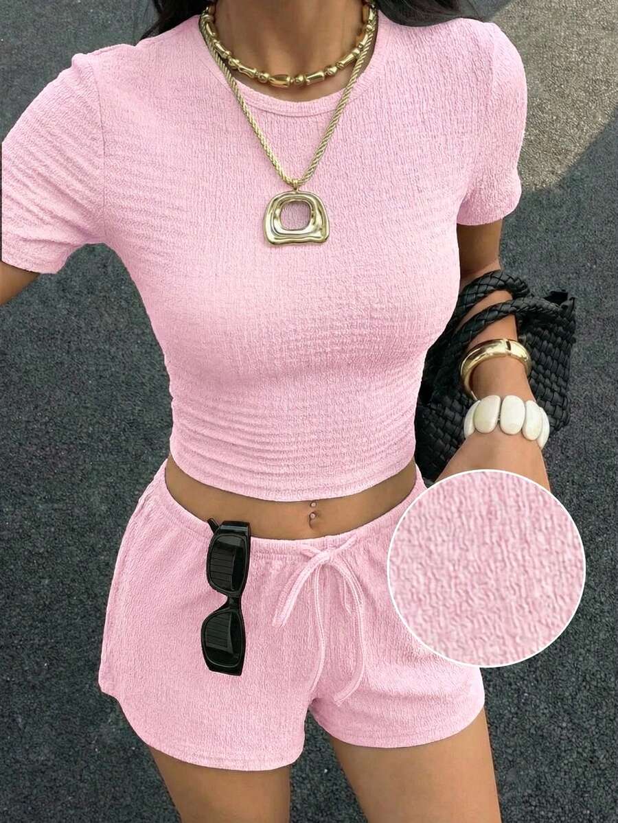 SHEIN EZwear 女士休闲夏季度假通勤纯色纹理面料短袖修身露脐T恤和抽绳腰短裤套装,不含腰链 - 粉色 - 查看 1