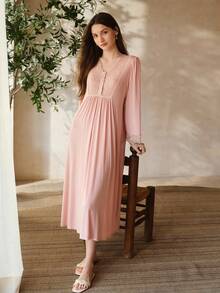 MOTF PREMIUM 撞色蕾丝V领休闲连衣裙 - 粉色 - 查看 1