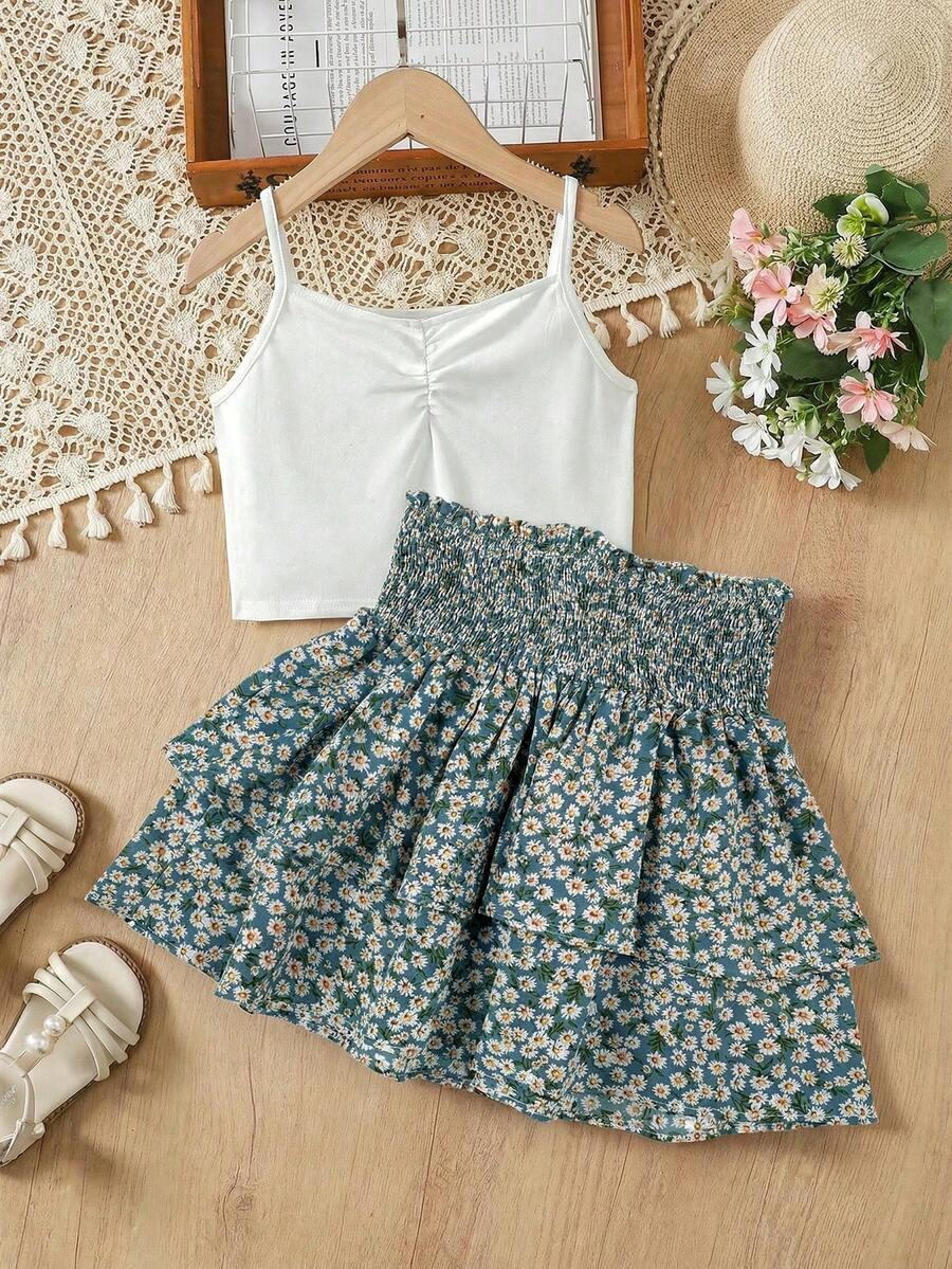 SHEIN Bộ 2 món cho bé gái tuổi teen: áo hai dây ôm sát họa tiết hoa nhí và chân váy xếp ly. - màu xanh lá - Xem 1