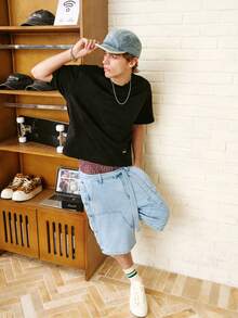 Zalmeno Men's Loose Waist Street Style Multi-Buckle Blue Patchwork Denim Shorts Men Light Wash Denim Shorts Baggy Denim Shorts Men Boyfriend & Husband Couples Vintage Washed Blue For OVERSIZE College Baggy Jean Short - Light Wash - View 3