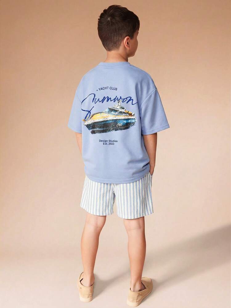 Set coordinato da ragazzo tween per l'estate, composto da maglietta a righe e pantaloncini dello yacht club, manica corta, girocollo, stile nautico