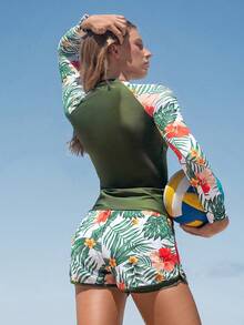 Swim SPRTY 女士黑色拼接蓝白瓷纹印花长袖防晒衣，搭配平角比基尼泳裤，适合冲浪、海滩、度假，风格保守，运动休闲。 - 彩色 - 查看 6