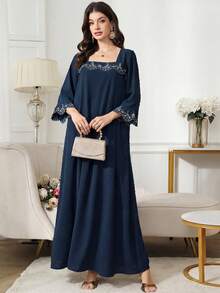 Al Najma Vestido bordado conservador para mujeres - Azul Marino - Ver 5