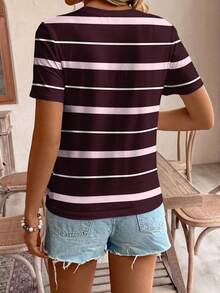 SHEIN Frenchy Áo thun nữ tay ngắn cổ tròn dáng rộng, tối giản, phong cách sinh viên, kẻ sọc bất đối xứng, đa năng, phù hợp cho mùa xuân/hè và mùa thể thao. - Nhiều màu - Xem 6