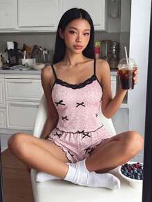 ZzzCrew 女士时尚性感豹纹蝴蝶结印花黑色蕾丝拼接牛奶丝吊带背心和短裤睡衣套装 - 粉色 - 查看 3