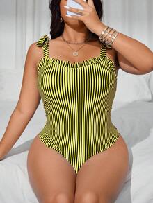 Swim Mod Traje de baño de una pieza talla grande para mujer, primavera/verano 2025, con rayas azules y blancas, volantes y lazo delantero, estampado floral casual para vacaciones y playa - Amarillo - Ver 3