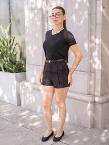 Andrea Bello 女士V领刺绣休闲短袖T恤 - 黑色 - 查看 4