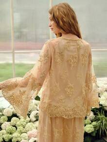 MOTF PREMIUM NICHE RESORT 26 EARLY AUTUMN LACE EMBROIDERY LOOSE FIT BLOUSE - Apricot - View 4