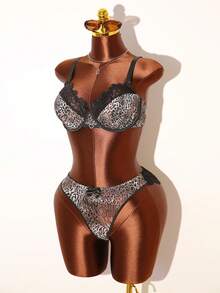 Bare Chapter 2pcs Plus Size Lace Patchwork Lingerie Set - Black - View 3