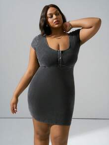 CurvyTilda Plus Size Solid Color Minimalist Casual Short Sleeve Dress, For Hourglass Body Shape, For Summer - Black - View 4