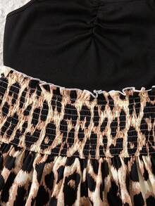 SHEIN Conjunto de 2 piezas para niña preadolescente con camiseta de punto de unicolor y falda con estampado de leopardo fruncida - Multicolor - Ver 6