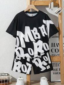 SHEIN 2件套儿童/青少年男童休闲日常舒适印花圆领宽松套头短袖T恤和短裤针织套装 - 彩色 - 查看 3