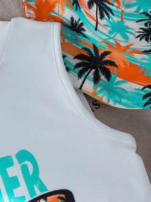 SHEIN Playful Pals Bộ đồ đi biển mùa hè 3 món cho bé trai | Áo tank top trắng không tay kiểu Hawaii cho bé trai/bé gái + Quần short in hình cây cọ màu xanh dương "SUMMER TIME" + Mũ chống nắng cùng màu | Áo khoác ngoài đồ bơi đi biển | Trang phục chơi nước | Bộ đồ ngoài trời cho bé 4-7 tuổi | Bộ quần short và mũ thoải mái cho chuyến đi biển gia đình | Trang phục mùa hè mát mẻ - màu xanh lá - Xem 6