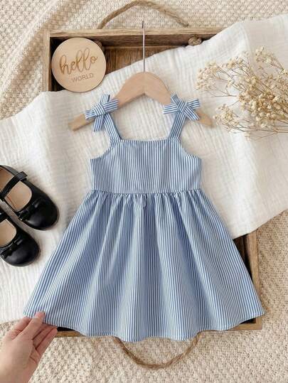 SHEIN 女婴条纹荷叶边连衣裙，带蝴蝶结装饰