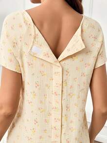 Maternity Ditsy Floral Delivery Dress - Multicolor - View 4