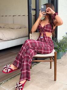 Napfluff Bộ đồ ngủ nữ 3 món màu đỏ rượu vang kẻ caro gồm áo hai dây ôm sát, quần dài và dây buộc tóc. - Màu Đỏ Sâu - Xem 7
