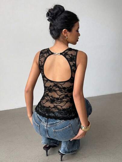  Siren Gaze Black Lace Patchwork Backless Metal Button Slim Sleeveless Women's Vest, Going Out Top, Women's Streetwear, Concert Party Top, Y2k Women's Top, Rave Festival, Ibiza, Vacation Top, Bohemian Vacation Beachwear Backless Top, Vacation Evening Wear Festival Occasion Summer Casual,Black Top