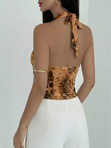 Aloruh Áo tank top nữ gợi cảm hở lưng, cổ yếm, phong cách Bohemian, chất liệu vải lưới in họa tiết động vật phối kim loại, thích hợp cho các lễ hội âm nhạc, kỳ nghỉ biển, dạo phố hàng ngày, mang đến vẻ quyến rũ. - màu nâu - Xem 2