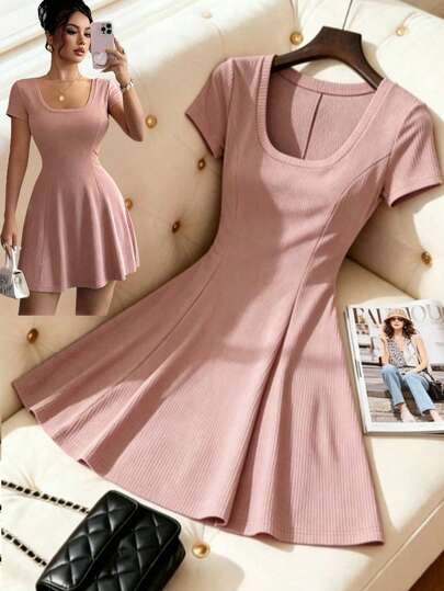 Elenzga 女士方领短袖收腰纯色极简连衣裙