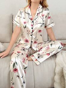 LuxeNights طقم بيجامة مكون من ملابس علوية كم قصير مطبوعة بالزهور من الحرير الصناعي وبنطلون - متعدد الألوان - مشاهدة 6