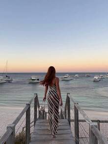 Bonvoyette 春夏女士连体泳衣，爆款设计，深V领露背斑马纹，时尚性感显瘦优雅，配有罩裙，适合海滩、派对等场合，高端时尚，两件套泳装 - 黑與白 - 查看 2