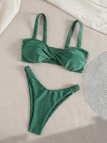 Bộ bikini/đồ bơi nữ Swim Chiccia mới về, thanh lịch, màu nâu mocha, chất liệu vải bóng mượt, gồm áo bơi quây xoắn phía trước với dây đeo nhún điều chỉnh được và quần bơi cạp cao kiểu Brazil, đồ bơi thời trang, phong cách Y2K Spice Hot Girl dễ thương và năng động, thích hợp cho lễ hội âm nhạc, kỳ nghỉ xuân/hè ở bãi biển và tiệc bể bơi, kỳ nghỉ trên đảo và phong cách hiện đại. - màu xanh lá - Xem 5
