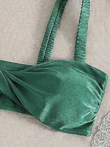 Bộ bikini/đồ bơi nữ Swim Chiccia mới về, thanh lịch, màu nâu mocha, chất liệu vải bóng mượt, gồm áo bơi quây xoắn phía trước với dây đeo nhún điều chỉnh được và quần bơi cạp cao kiểu Brazil, đồ bơi thời trang, phong cách Y2K Spice Hot Girl dễ thương và năng động, thích hợp cho lễ hội âm nhạc, kỳ nghỉ xuân/hè ở bãi biển và tiệc bể bơi, kỳ nghỉ trên đảo và phong cách hiện đại. - màu xanh lá - Xem 6