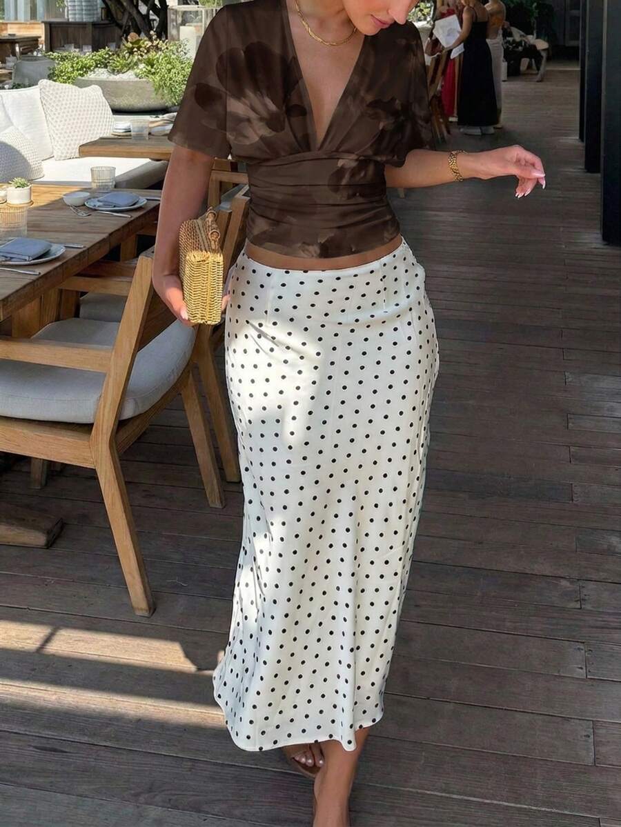 Aloruh 女士优雅印花深V领收腰T恤，夏季 - 棕色 - 查看 1