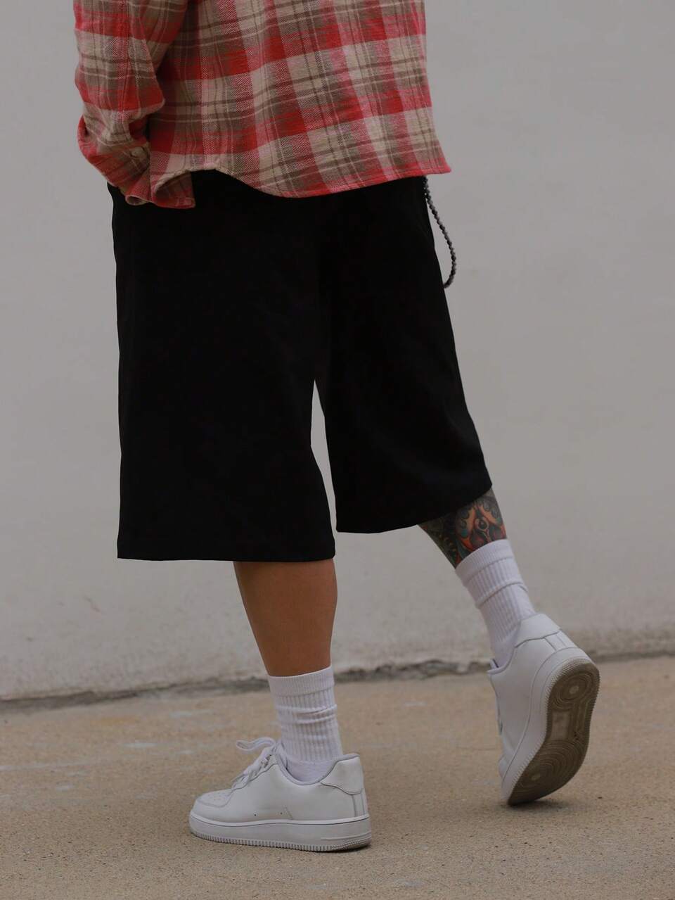 Black Loose Fit Mid-Thigh Length Street Style Men's Shorts