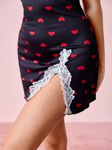 Áo ngủ hai dây in hình trái tim viền ren tương phản - màu đen - Xem 9