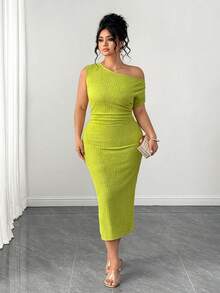 Elenzga Plus Size Textured Knit Bodycon Asymmetric-Shoulder Midi Dress, Elegant & Sexy - Green - View 5