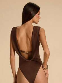 Mono de mujer de unicolor casual con espalda descubierta, decoración de cadena metálica en el cuello, adecuado para playa, vacaciones, resort, trabajo casual, viajes, salidas de ocio, mono marrón, mono elegante y sexy con espalda descubierta - Marrón - Ver 2
