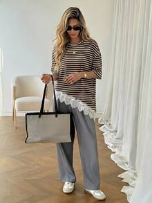 SHEIN LUNE Camiseta casual de mujer con rayas, parches de encaje y bajo asimétrico, adecuada para vacaciones de verano, ir al trabajo y uso diario - Marrón - Ver 4