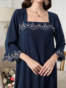 Al Najma Vestido bordado conservador para mujeres - Azul Marino - Ver 4