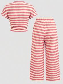 Conjunto informal de vacaciones elegante para niña joven, con top de manga corta acanalado de punto jacquard a rayas y pantalones a juego. Conjunto a rayas, conjunto de dos piezas a rayas, pantalones a rayas, top a rayas, conjunto para niña joven, atuendos de verano para niña joven, conjunto de pantalones para niña joven, traje de manga corta a rayas de primavera y verano - Rosa - Ver 3