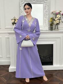 Al Najma Vestido elegante de estilo árabe con cuello en V, decoración de cuentas y mangas acampanadas con diseño de mariposa para mujer - Blanco - Ver 5