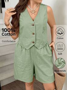 SHEIN LUNE Conjunto de 2 piezas de talla grande para mujer, con chaleco sin mangas de cuello en V y pantalones cortos, de estilo casual y sencillo para el verano y las vacaciones - Verde - Ver 2